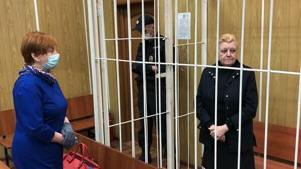 Обвиняемая Наталья Дрожжина по делу о мошенничестве с недвижимостью семьи актера Алексея Баталова в Хамовническом суде