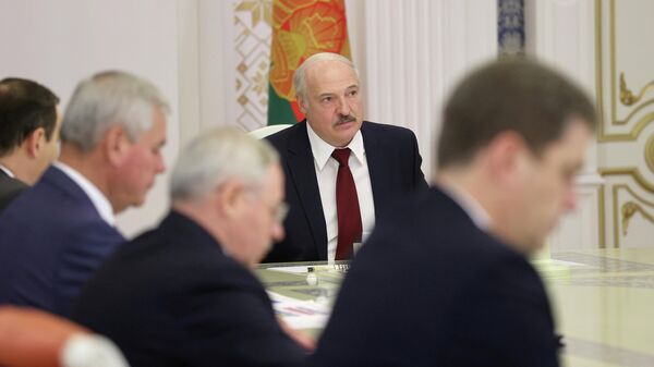 Президент Белоруссии Александр Лукашенко во время совещания в Минске. 27 октября 2020