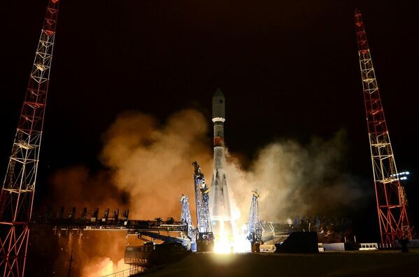 Пуск ракеты-носителя Союз-2 с космическим аппаратом нового поколения системы Глонасс-К Пуск ракеты-носителя Союз-2 с космическим аппаратом нового поколения системы Глонасс-К