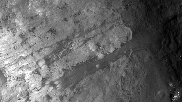 Оползень в кратере Кеплер, который расположен на видимой стороне Луны