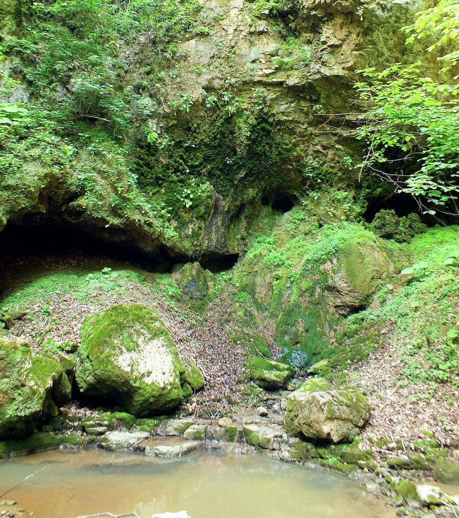 Водопад Сухой в устье ручья Большой Руфабго