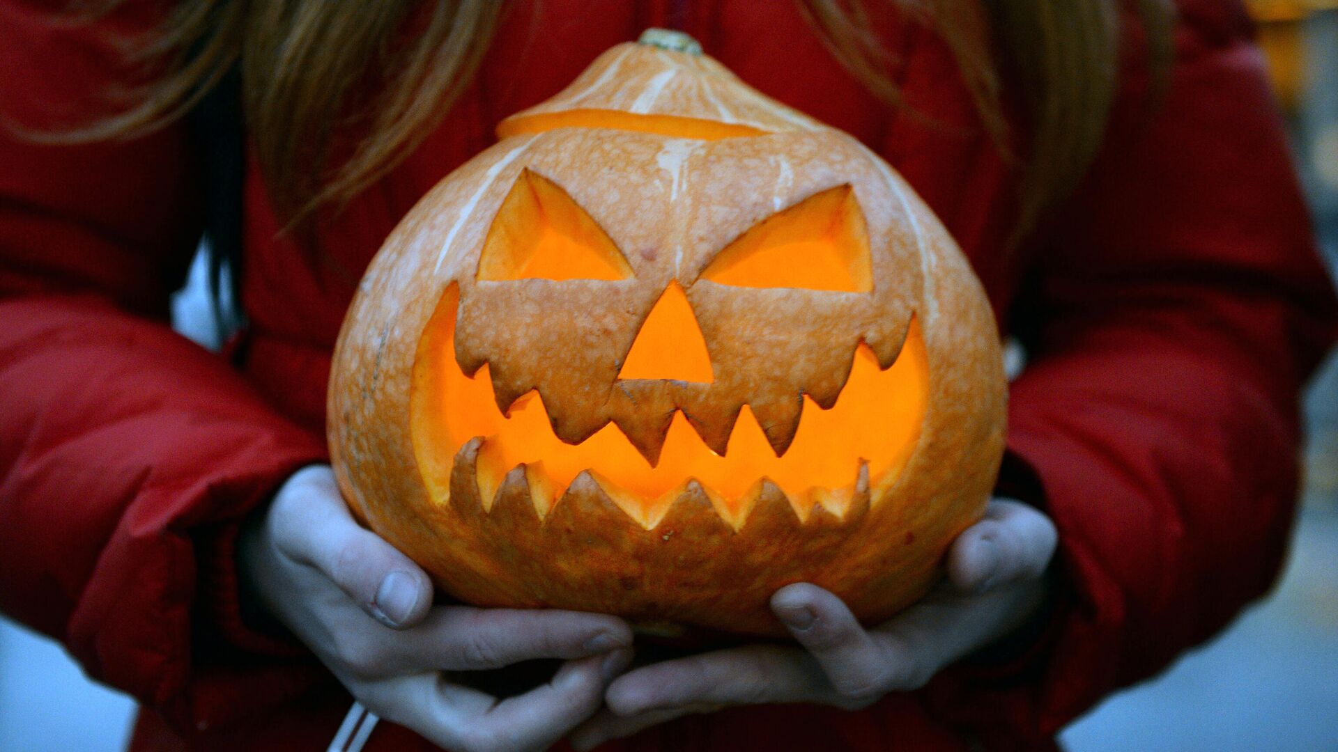 В мире отмечают Хэллоуин - "праздник нечисти"
