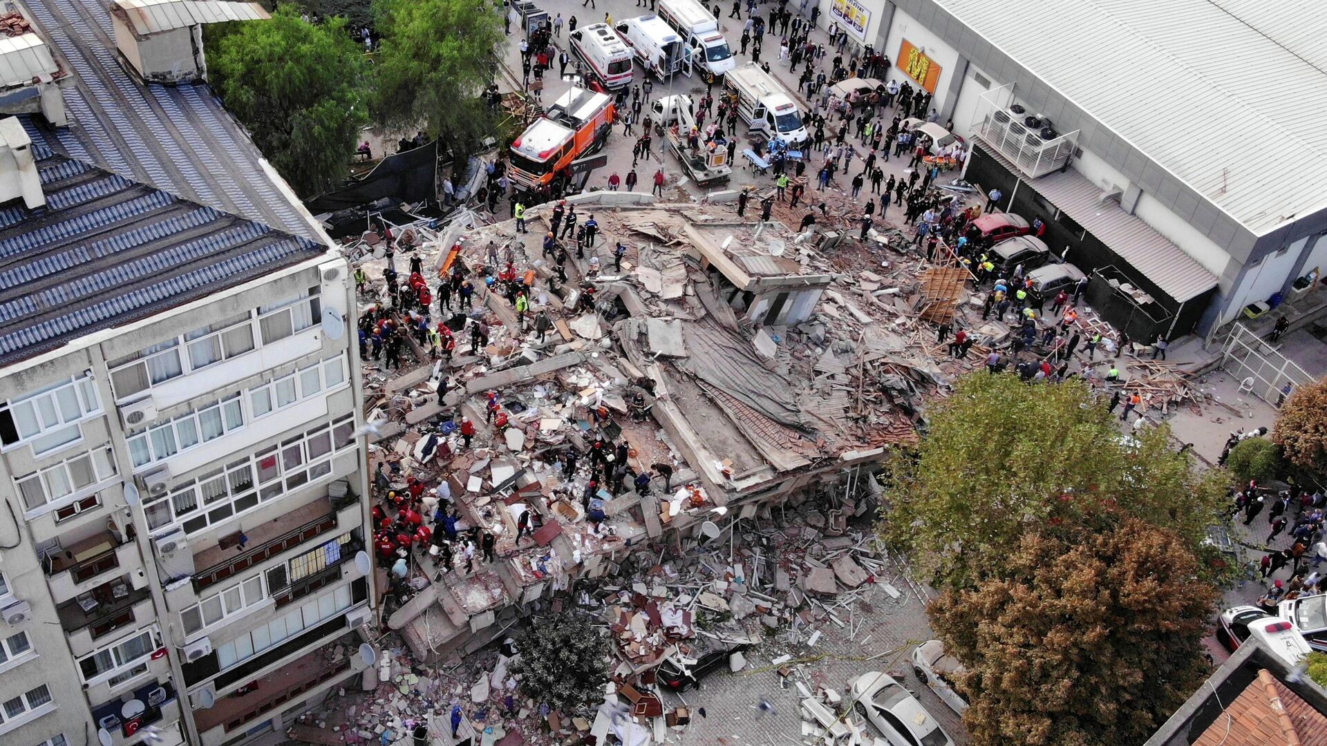 Последствия землетрясения в Измире, Турция - РИА Новости, 1920, 31.10.2020