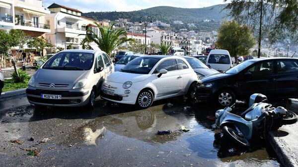 Последствия землетрясения на острове Самос в Греции