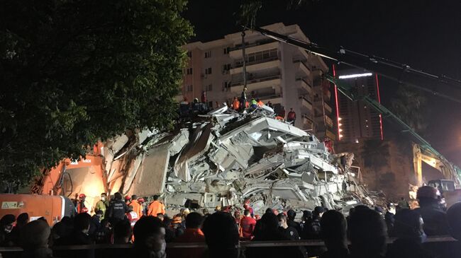 Последствия землетрясения в Измире