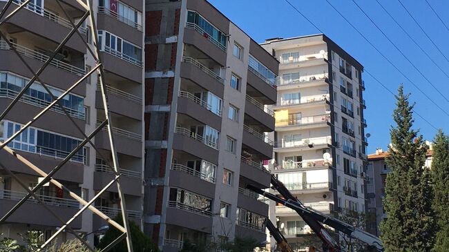 Последствия землетрясения в турецком Измире