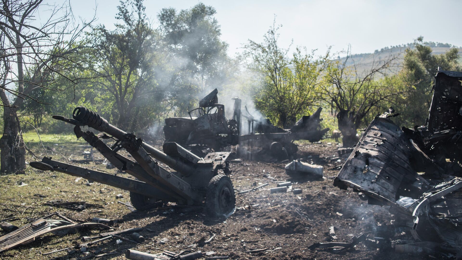 Разбитая военная техника армии обороны Нагорного Карабаха в районе Гадрута - РИА Новости, 1920, 23.05.2021