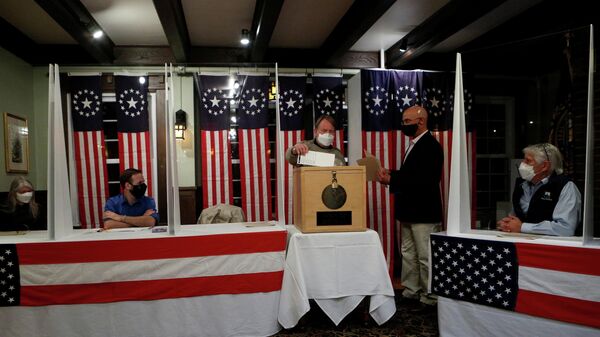 Голосование на президентских выборах в США в отеле Balsams в поселке Диксвилл-Нотч в штате Нью-Гэмпшир