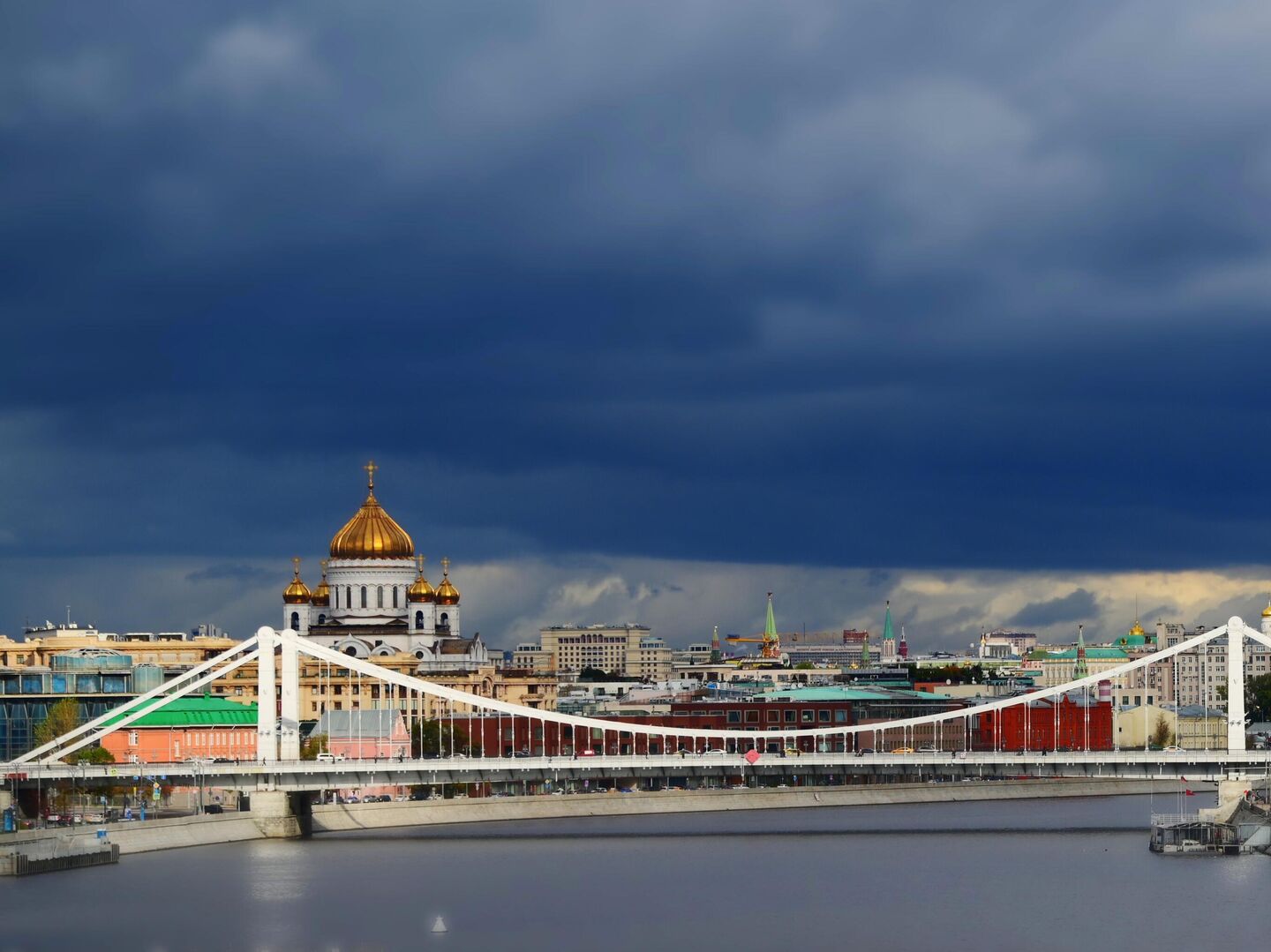 Москва река Крымский мост