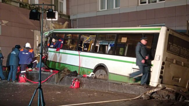 ДТП с участием рейсового автобуса в Великом Новгороде