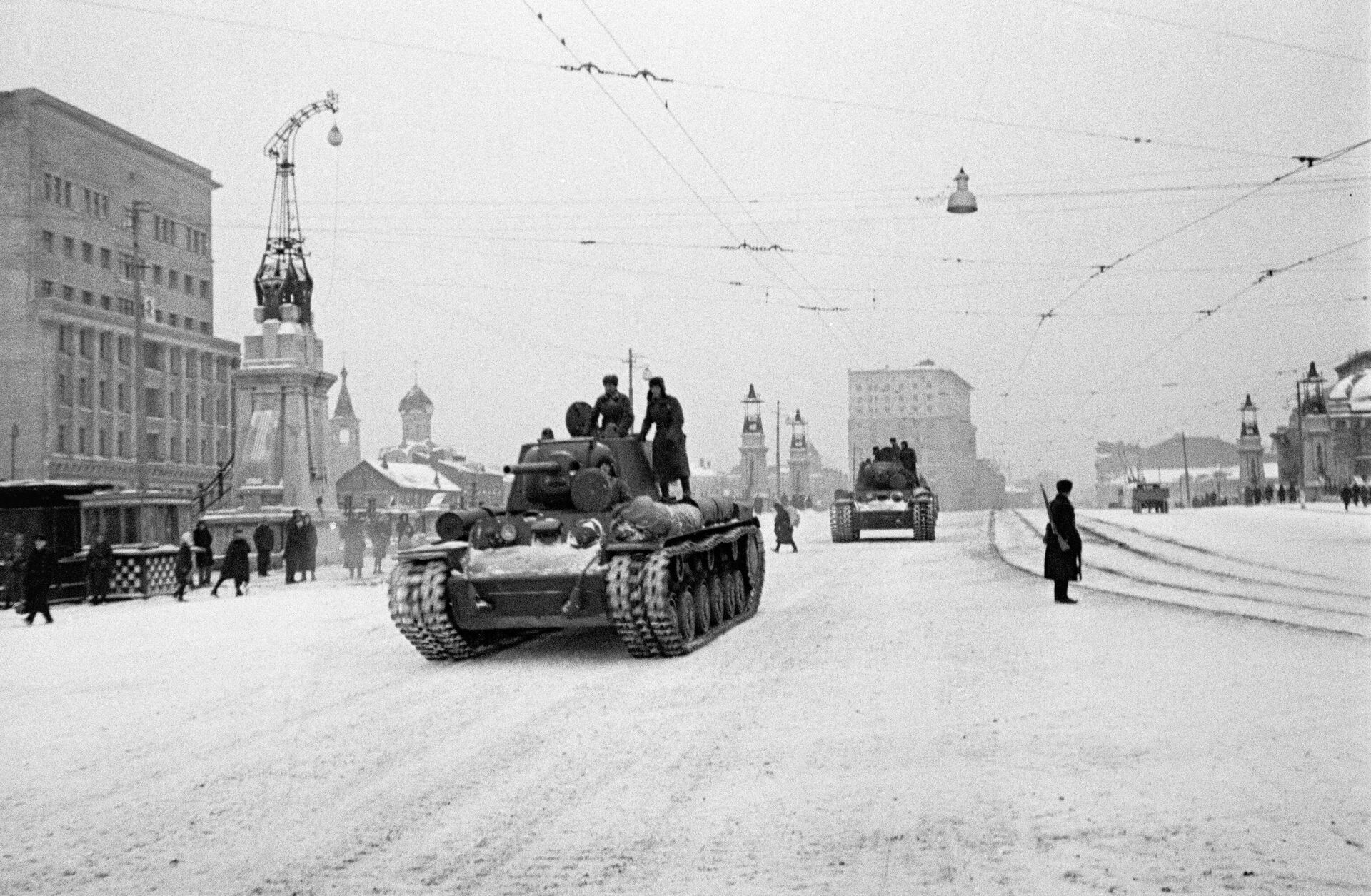 Парад 1942 года на красной площади