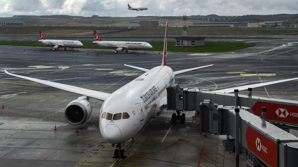 Самолет авиакомпании Turkish Airlines в Международном аэропорту Стамбул