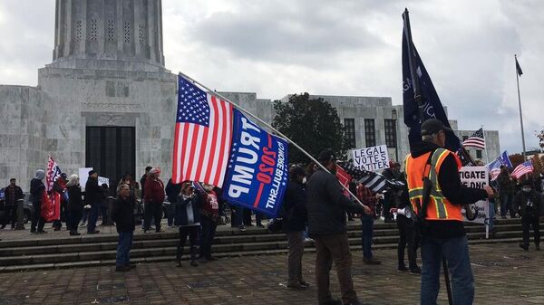 Митинг в поддержку действующего президента США Дональда Трампа в Салеме, столице штата Орегон