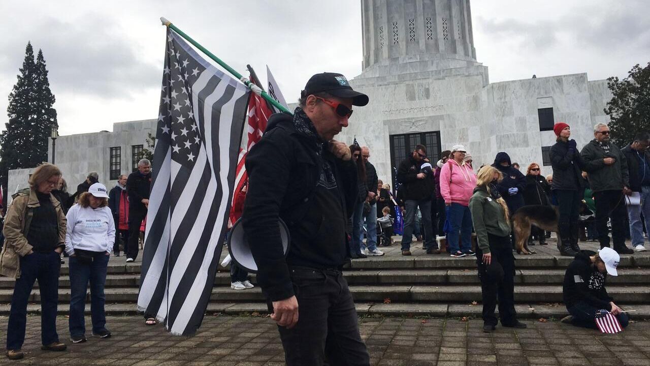 Митинг в поддержку действующего президента США Дональда Трампа в Салеме, столице штата Орегон - РИА Новости, 1920, 21.08.2022