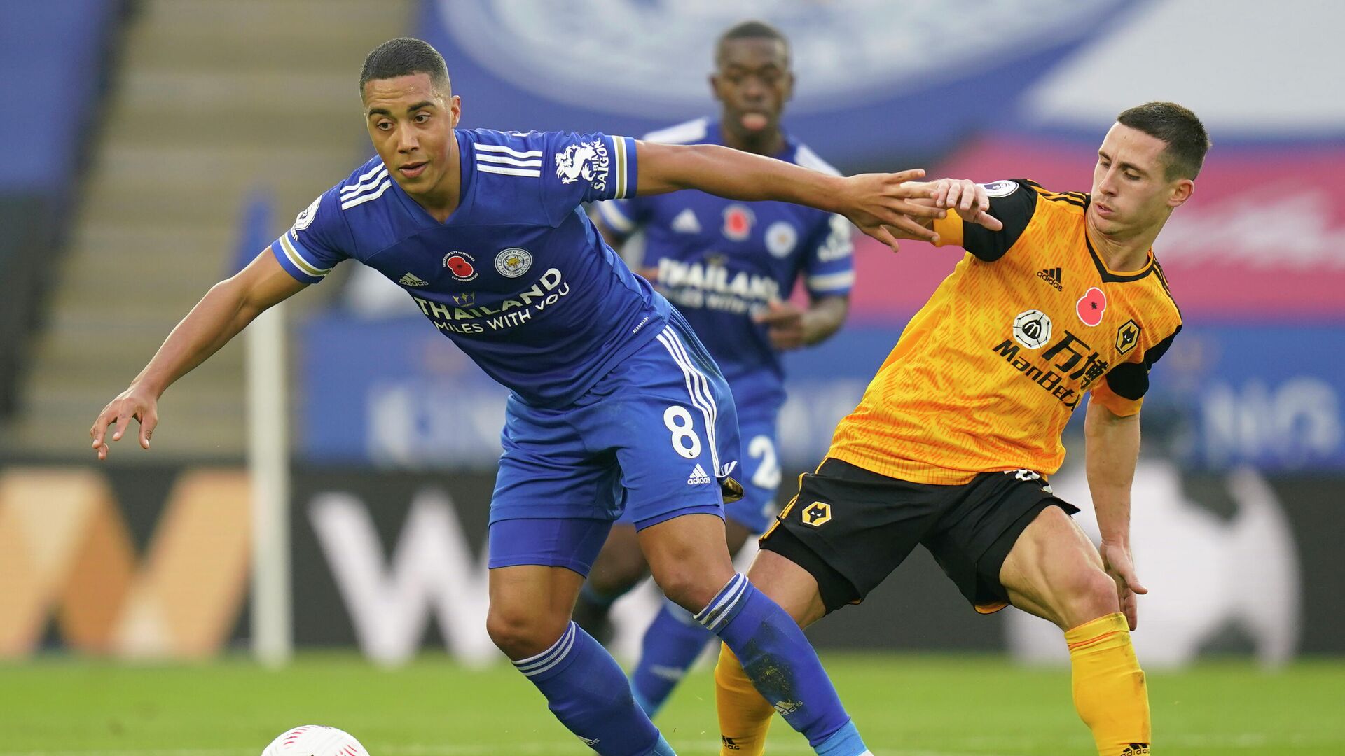 Wolverhampton Wanderers' Portuguese midfielder Daniel Podence (R) vies with Leicester City's Belgian midfielder Youri Tielemans during the English Premier League football match between Leicester City and Wolverhampton Wanderers at King Power Stadium in Leicester, central England on November 8, 2020. (Photo by Tim Keeton / POOL / AFP) / RESTRICTED TO EDITORIAL USE. No use with unauthorized audio, video, data, fixture lists, club/league logos or 'live' services. Online in-match use limited to 120 images. An additional 40 images may be used in extra time. No video emulation. Social media in-match use limited to 120 images. An additional 40 images may be used in extra time. No use in betting publications, games or single club/league/player publications. /  - РИА Новости, 1920, 08.11.2020