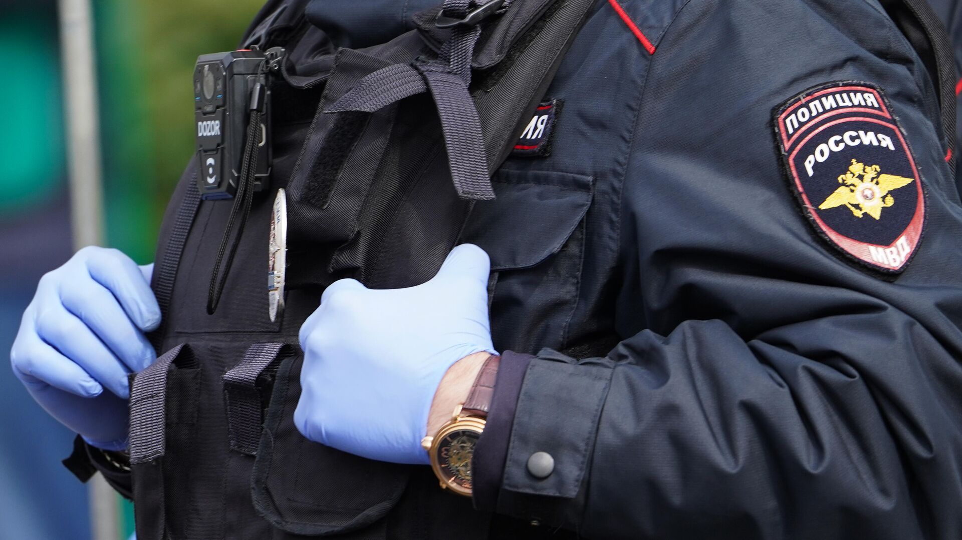 Полиция ищет вооруженного грабителя, напавшего на банк в Екатеринбурге