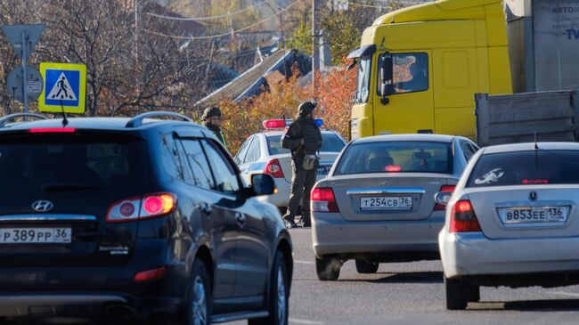 Патруль военной полиции на окраине Воронежа