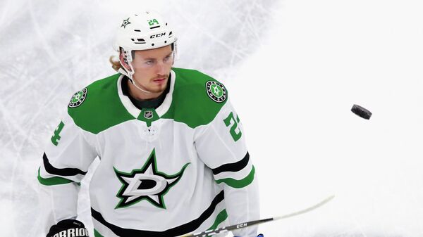 EDMONTON, ALBERTA - AUGUST 20: Roope Hintz #24 of the Dallas Stars skates in warm-ups prior to the game against the Calgary Flames in Game Six of the Western Conference First Round during the 2020 NHL Stanley Cup Playoffs at Rogers Place on August 20, 2020 in Edmonton, Alberta, Canada.   Jeff Vinnick/Getty Images/AFP