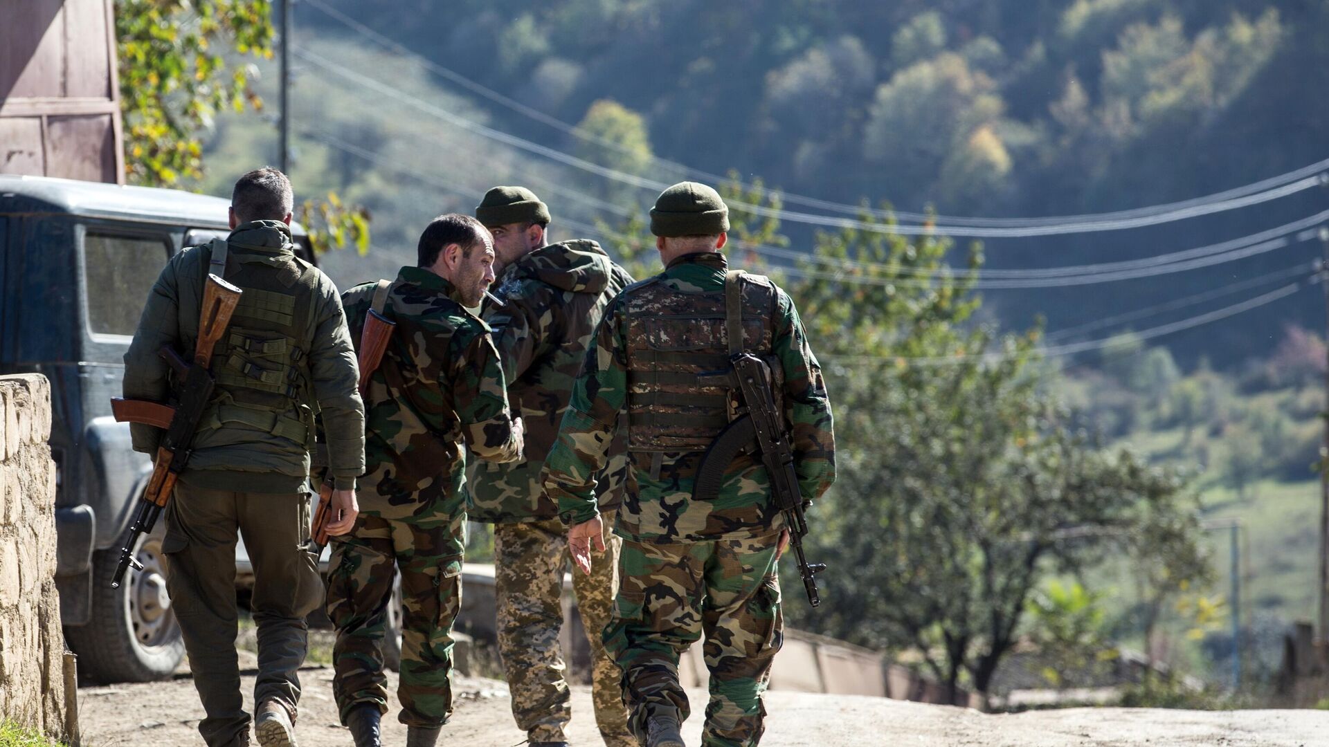 Вооруженные мужчины в селе Чанахчи в Нагорном Карабахе - РИА Новости, 1920, 10.11.2020