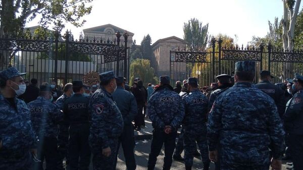 Ситуация у здания парламента Армении в Ереване