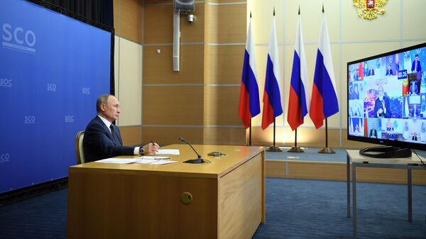 Президент РФ Владимир Путин проводит в режиме видеоконференции заседание Совета глав государств - членов Шанхайской организации сотрудничества