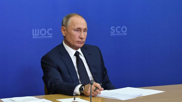 Президент РФ Владимир Путин проводит в режиме видеоконференции заседание Совета глав государств - членов ШОС