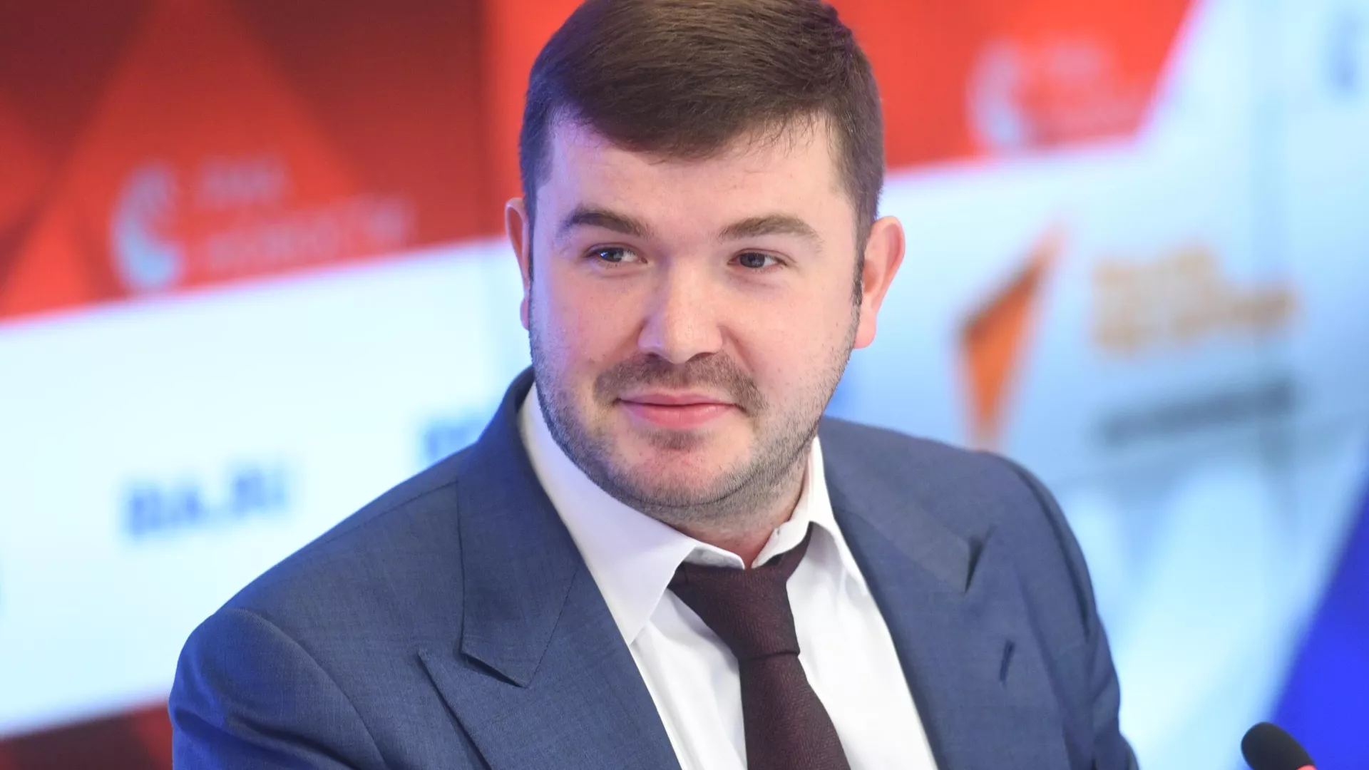 Руководитель Департамента инвестиционной и промышленной политики города Москвы Александр Прохоров во время пресс-конференции в Международном мультимедийном пресс-центре МИА Россия сегодня  - РИА Новости, 1920, 18.11.2020