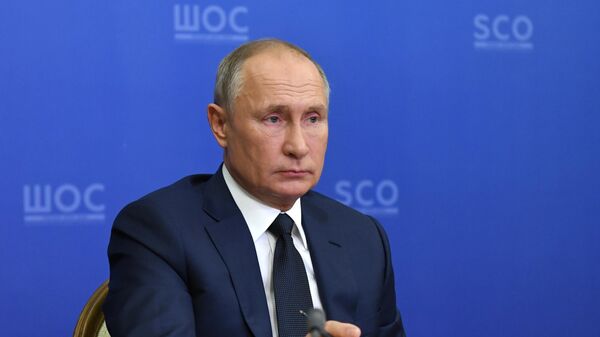 Президент РФ Владимир Путин проводит в режиме видеоконференции заседание Совета глав государств - членов ШОС