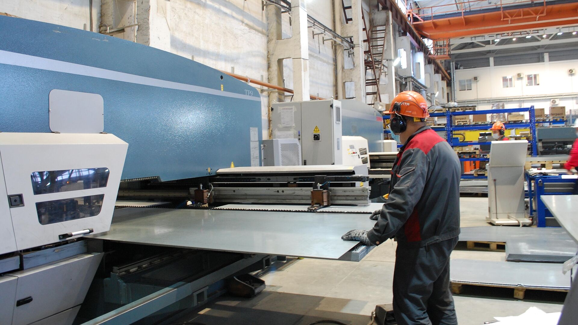 Омский завод снизил потери времени благодаря нацпроекту - РИА Новости, 1920, 10.11.2020