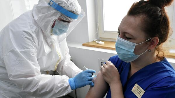 Вакцинация врачей Краевой клинической больницы №2 в Краснодаре