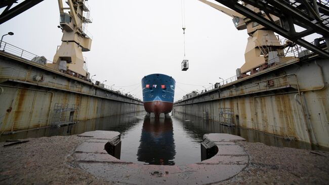 Церемония спуска на воду ярусолова-процессора Марлин проекта МТ1112XL судостроительного завода Северная верфь в Санкт-Петербурге