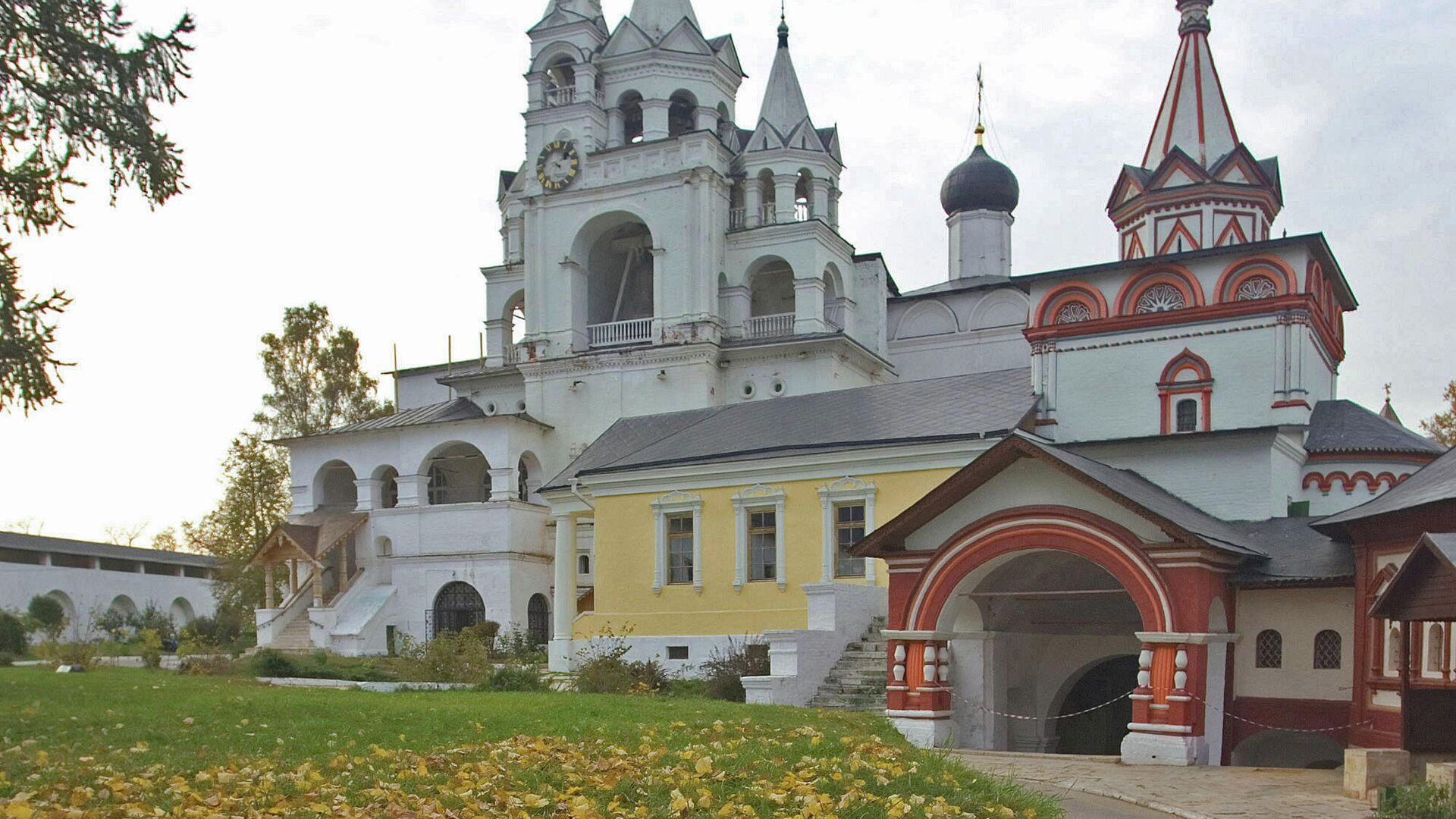 Главный собор Саввино-Сторожевского монастыря. Московская область - РИА Новости, 1920, 15.07.2022