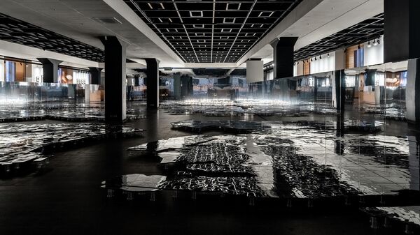 Инсталляции Город Солнца II южнокорейской художницы Ли Бул воссозданная на выставке Утопия Спасенная в санкт-петербургском Манеже
