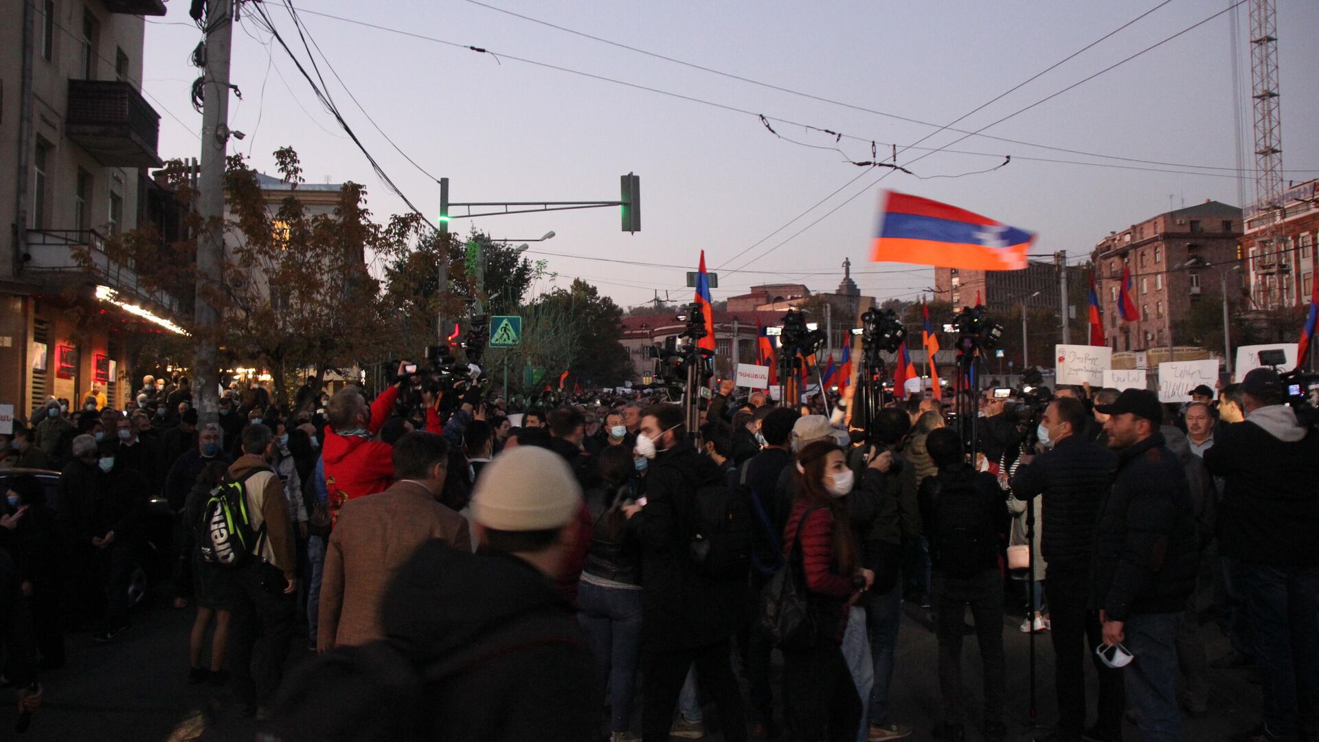 Антиправительственные митинги в Ереване - РИА Новости, 1920, 13.11.2020