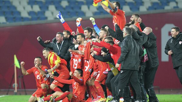 Футболисты сборной Северной Македонии радуются выходу на ЕВРО-2020
