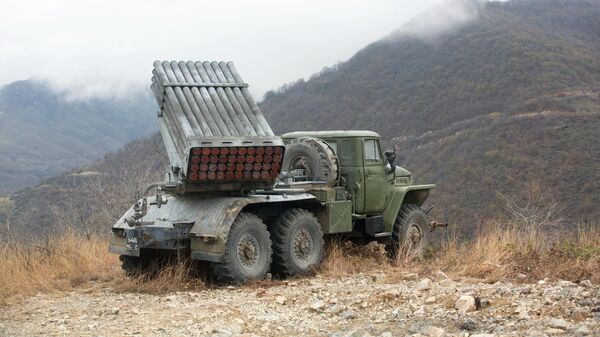 Реактивная система залпового огня БМ-21 Град армии обороны Арцаха в Нагорном Карабахе