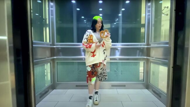 Billie Eilish - Therefore I Am. Кадр видео