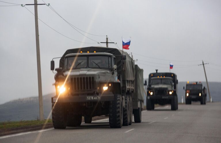 Колонна российских миротворцев в Нагорном Карабахе