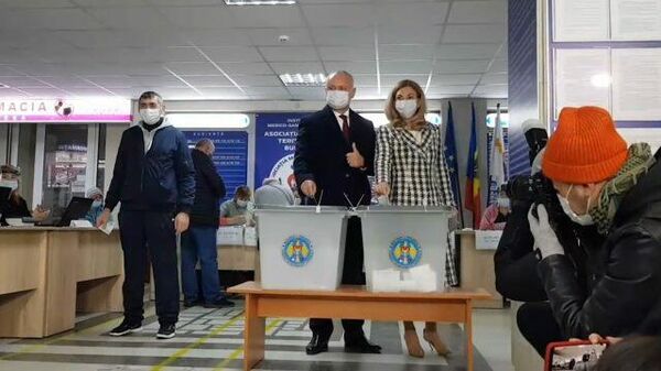 Голосование на избирательных участках в Кишеневе