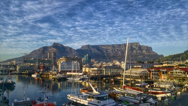 Вид на Столовую гору из гавани Кейптауна