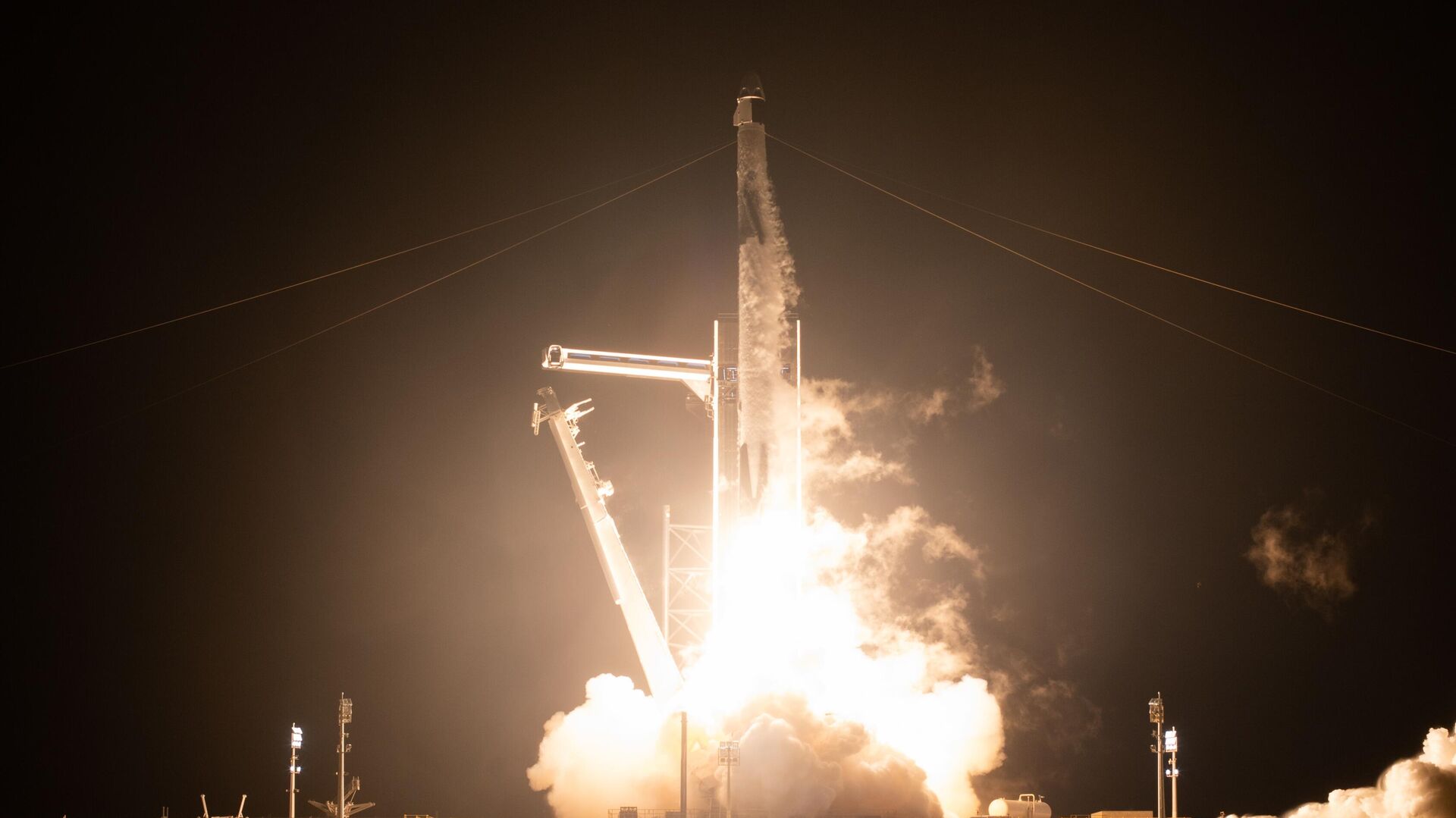 Старт ракеты Falcon 9 с кораблем Crew Dragon к МКС. 15 ноября 2020 - РИА Новости, 1920, 04.02.2021