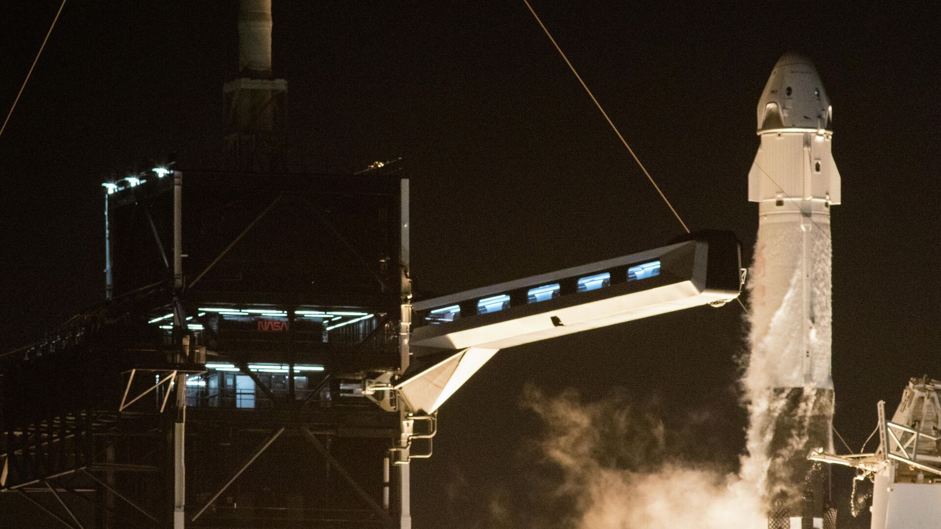 Старт ракеты Falcon 9 с кораблем Crew Dragon к МКС. 15 ноября 2020 - РИА Новости, 1920, 24.01.2021