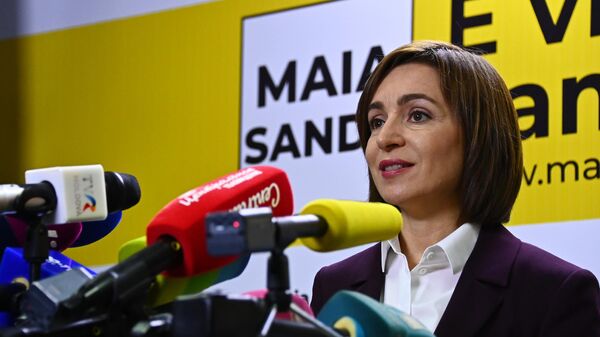 Майя Санду, победившая во втором туре на выборах президента Молдавии, во время брифинга в Кишиневе