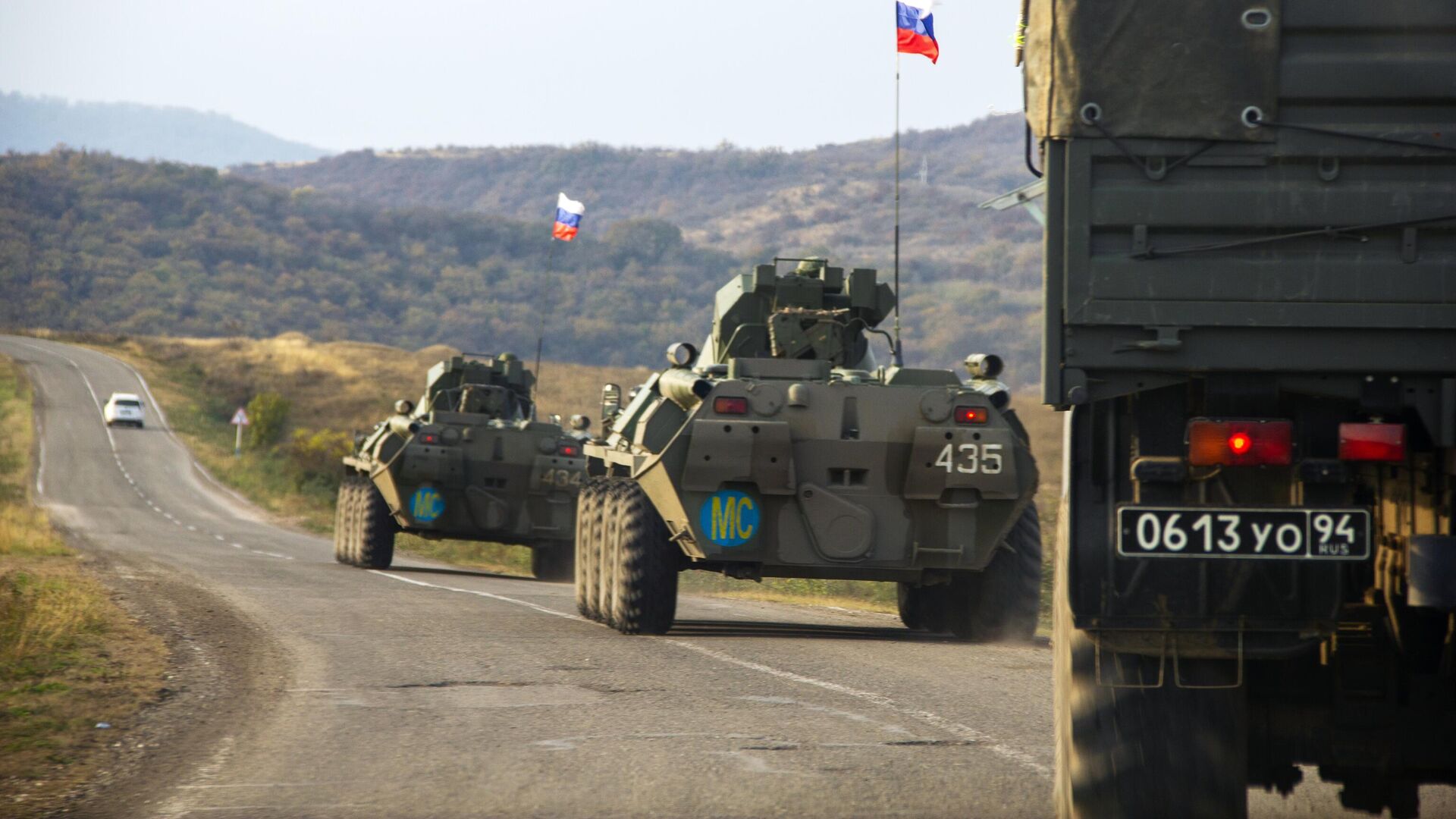 Колонна российских миротворцев направляется к монастырю Дадиванк в Нагорном Карабахе - РИА Новости, 1920, 27.12.2020