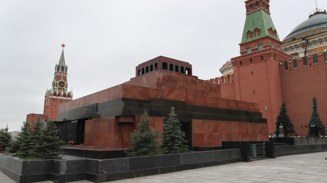 Мавзолей В. И. Ленина на Красной площади в Москве
