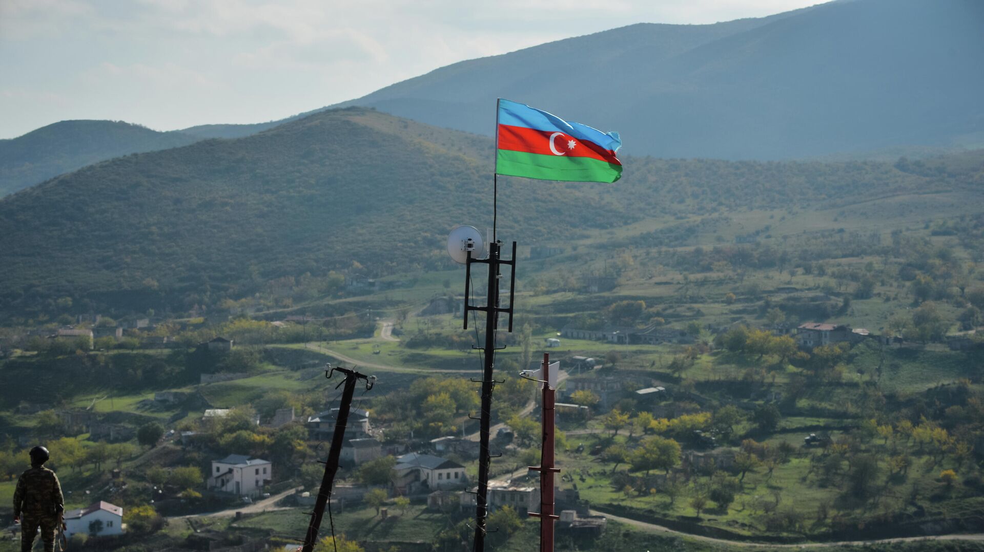 Флаг Азербайджана у села Талыш - РИА Новости, 1920, 22.05.2023