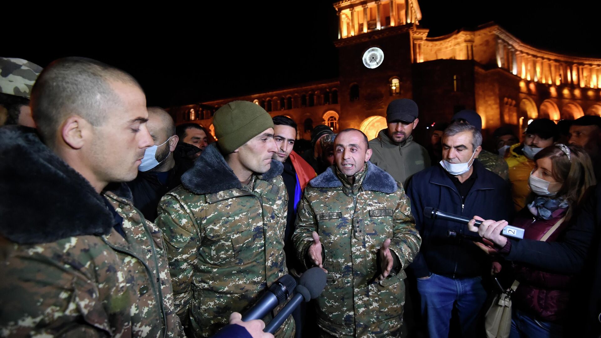 Митинг сторонников Николы Пашиняна перед Домом правительства на площади Республики в Ереване - РИА Новости, 1920, 18.11.2020