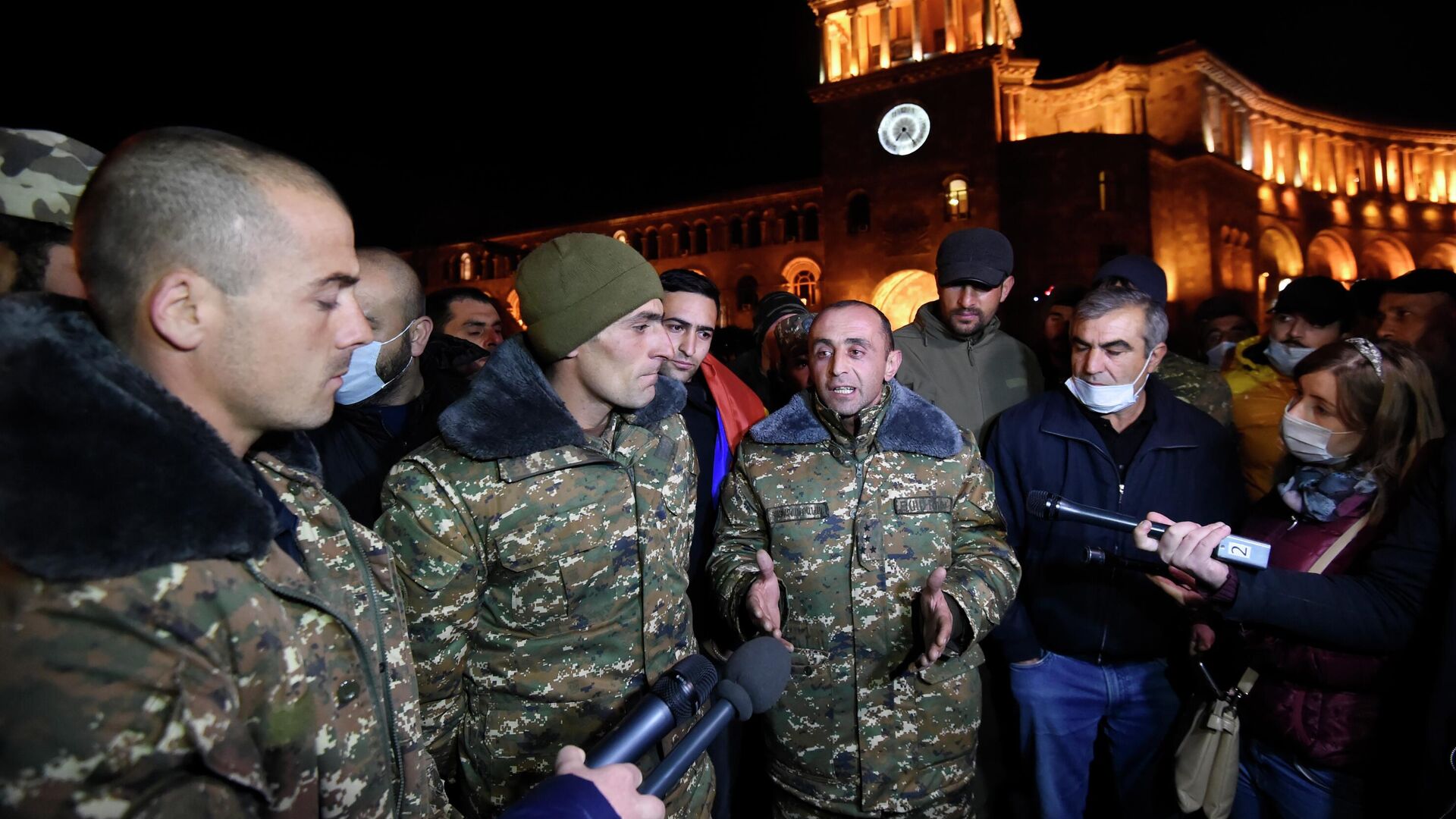 Митинг сторонников Николы Пашиняна перед Домом правительства на площади Республики в Ереване - РИА Новости, 1920, 18.11.2020