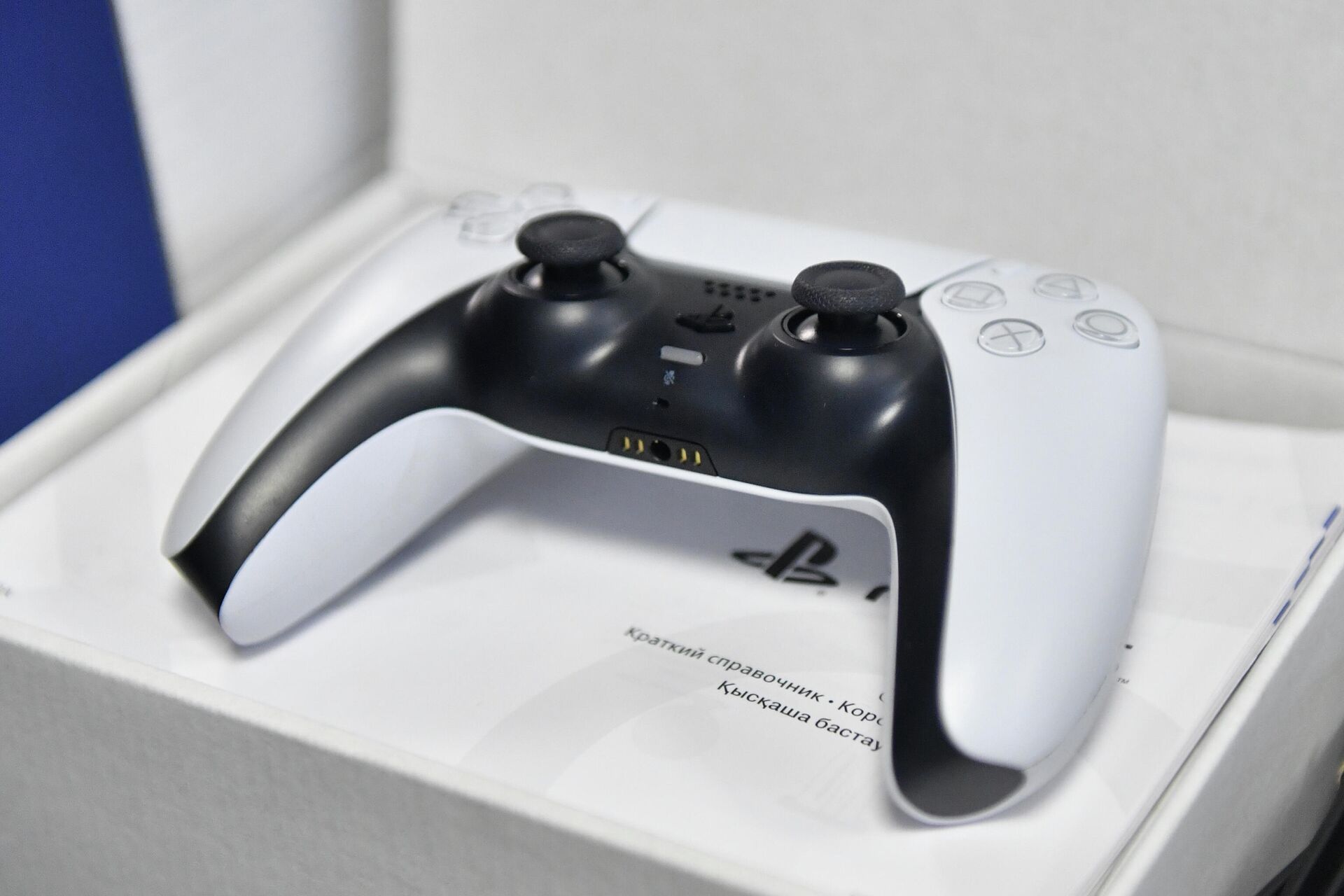 Продажа новой игровой приставки Sony PlayStation 5 в Москве - РИА Новости, 1920, 23.12.2020