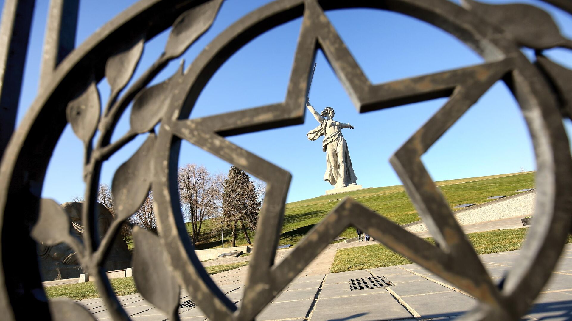 Монумент Родина-мать зовет! на Мамаевом кургане в Волгограде - РИА Новости, 1920, 24.04.2021